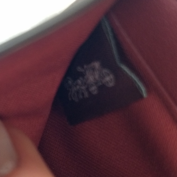 Coach Signature Christmas Ornament Print Medium Corner Zip Wallet - Picture 14 of 14